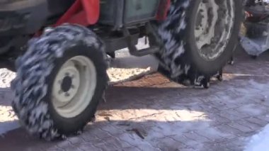 taze kar kaldırma sokaktan kar temizleme aracı