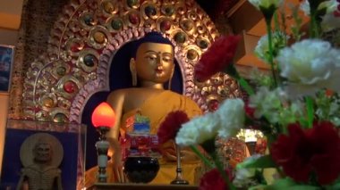 Altın buddha heykeli tapınağında dharamsala, Hindistan