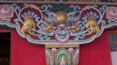 Budist tapınağı süslü dekorasyon Dharamsala, Hindistan