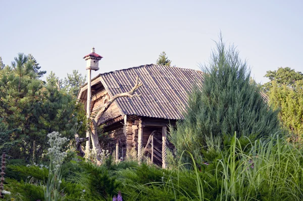 Old barn in farm garden — Stock Photo, Image