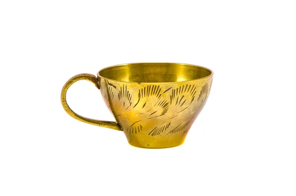 Okrasné starobylou mosaznou pohár izolované na bílém — Stock fotografie