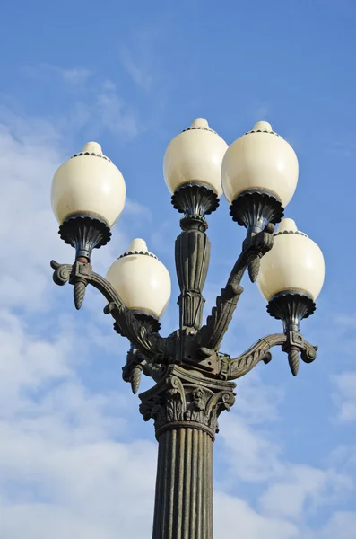 Cidade antiga original lâmpada de rua — Fotografia de Stock