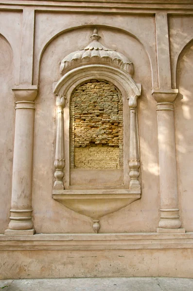 Historical and ornamental cracked wall backround,India — Stock Photo, Image