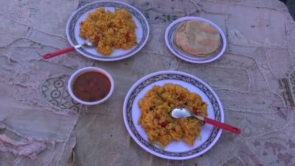 India veg biryani. arroz alimentos — Vídeos de Stock