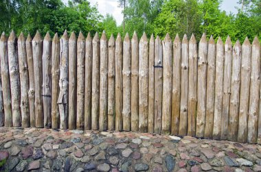 Merkez park içinde çit ahşap günlük