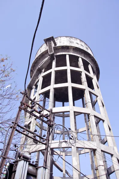 암 리 차르, 인도 있는 전기 케이블 타워 — 스톡 사진