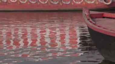 Hint kutsal Ganj Nehri üzerinde tekne kent varanasi