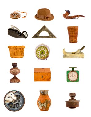 çeşitli antika araçlar ve nesneler üzerinde beyaz izole