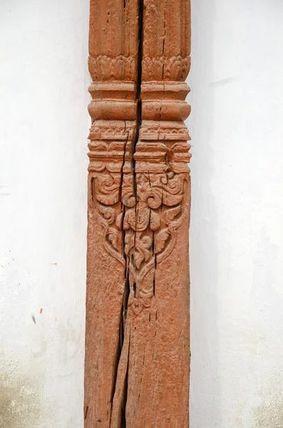 Oude gesneden houten fragment in Kathmandu, nepal — Stockfoto