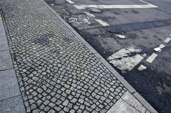 городской тротуар и асфальтовый фон
