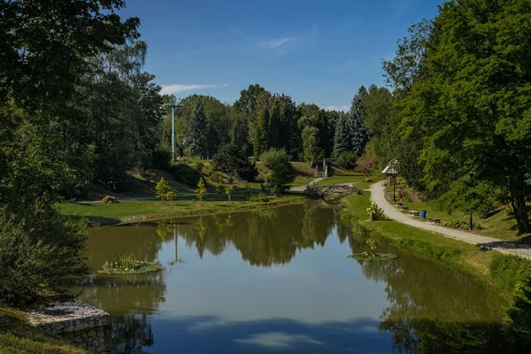 공원의 연못 — 스톡 사진