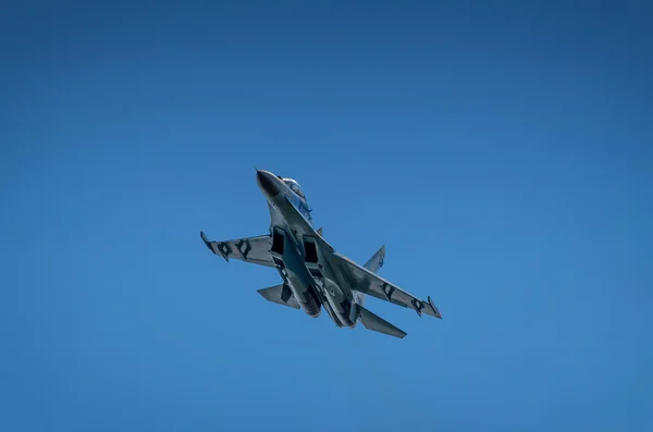 Ukrainian SU-27 display during Radom Air Show 2013 — Stock Photo, Image