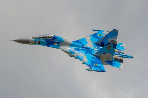 Ukrainian SU-27 display during Radom Air Show 2013 — Stock Photo, Image