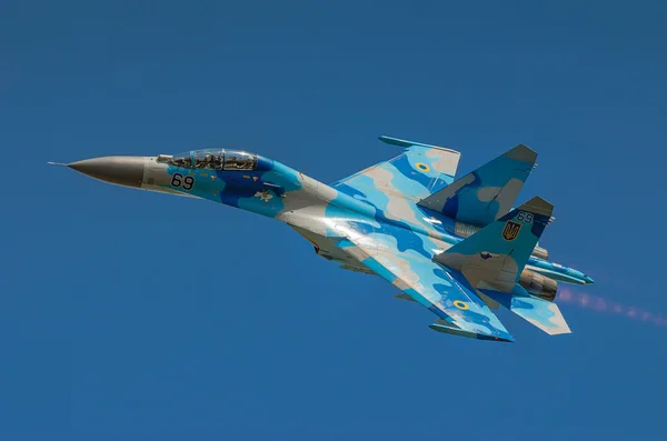 Ουκρανικά su-27 οθόνη κατά τη διάρκεια radom air show 2013 — Φωτογραφία Αρχείου