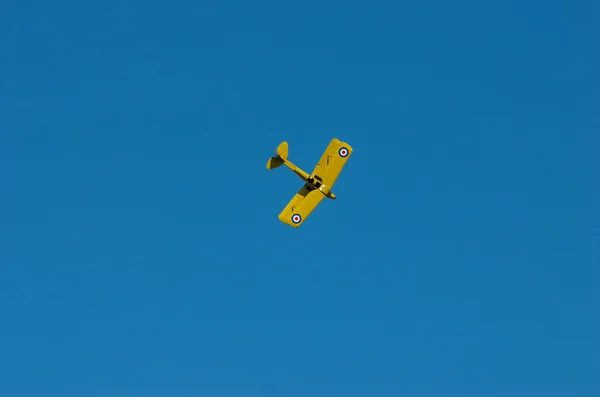 Historic aircraft flying during airshow — Stock Photo, Image