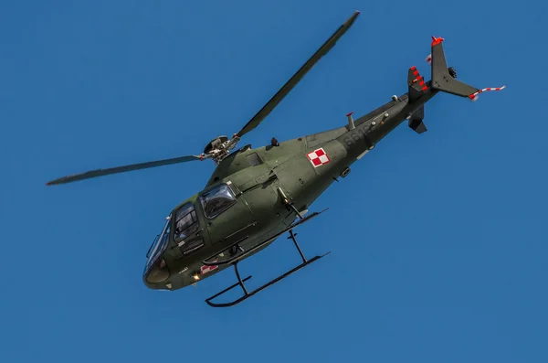 Pzl swidnik sw-4 puszczyk vorführung während der radom air show 2013 — Stockfoto