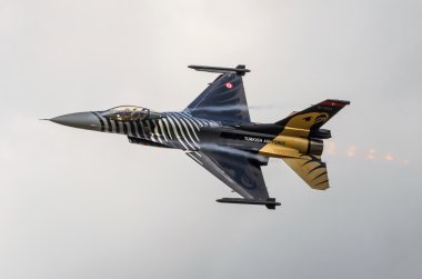 Radom, Polonya - 25 Ağustos: Türk f-16 falcon - soloturk b