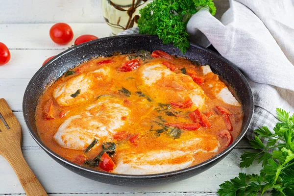 Stew Chicken Breast Tomato Pepper Spinach Pan — Stock Photo, Image