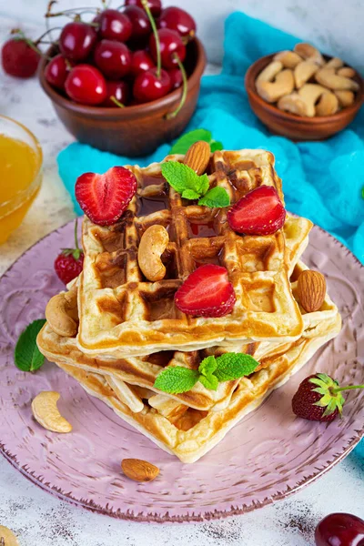 Delicious Breakfast Belgian Waffles Waffels Strawberry Berry Jam — Stock Photo, Image