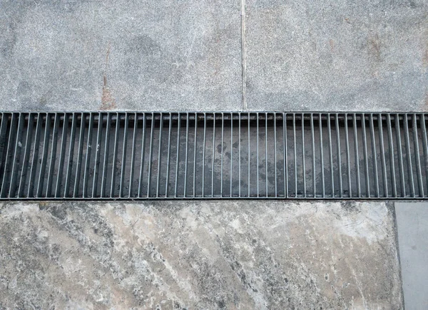 Metal Grating Drainage Channel Pavement Front Shopping Mall City Front — Stock Photo, Image