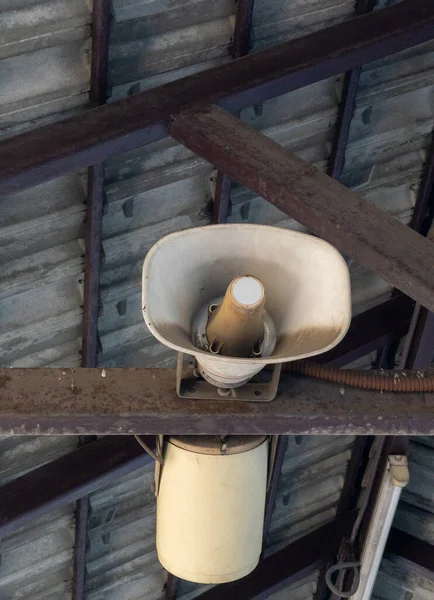 Old Megaphone Hanging Metal Beam Building Announcements Train Station View — Stock Photo, Image