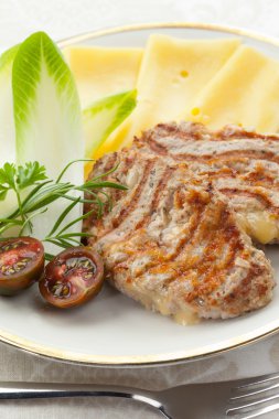 peynir ile kıyılmış Beşamel sos