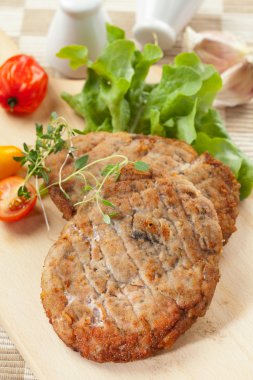 mantar ile kıyılmış Beşamel sos