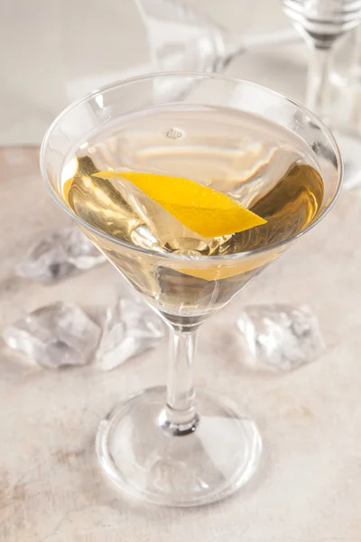 Yellow clear lemon drink — Stock Photo, Image