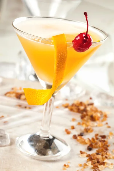 Yellow drink with passion fruit — Stock Photo, Image