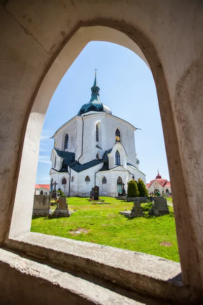 ZELENA HORA, perto de ZDAR NAD SAZAVOU, República Checa - 15 de agosto de 2012: A Igreja Peregrina de São João de Nepomuk. Património Mundial pela UNESCO . — Fotografia de Stock