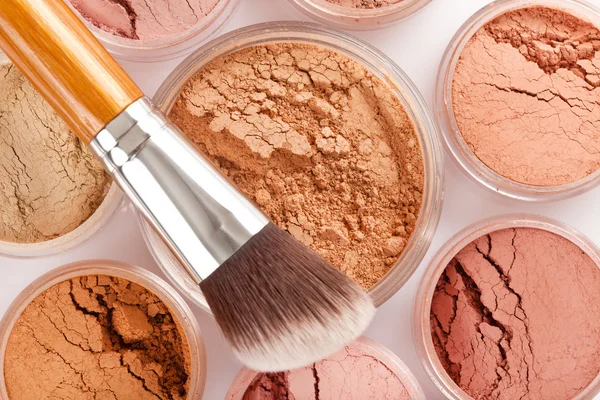 Face powder and brush — Stock Photo, Image