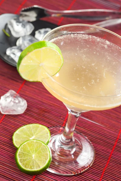 Rum drink with lemon — Stock Photo, Image