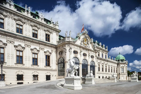 Верхньому Бельведері будівлі у Відні, Австрія — стокове фото