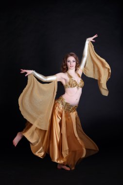 Göbek Dansçısı