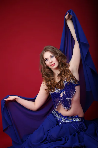 Belly dancer — Stock Photo, Image