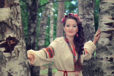 Kadın geleneksel Rus (Slav) kılık