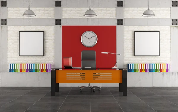 Kleurrijke kantoor in een loft — Stockfoto