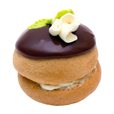 Pasta krema ve çikolata ile