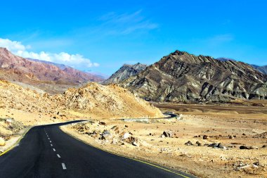 Hindistan, Himalayalar, ladakh, dağ yolundan geçmek