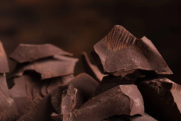 ダークチョコレートと甘いデザート — ストック写真