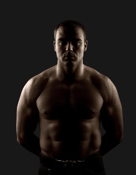強い運動筋肉の男 — ストック写真
