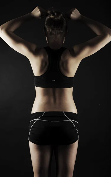 Silna kobieta lekkoatletycznego mięśni — Zdjęcie stockowe