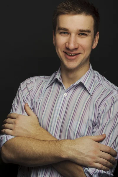 Genç yakışıklı bir adamın portresi.