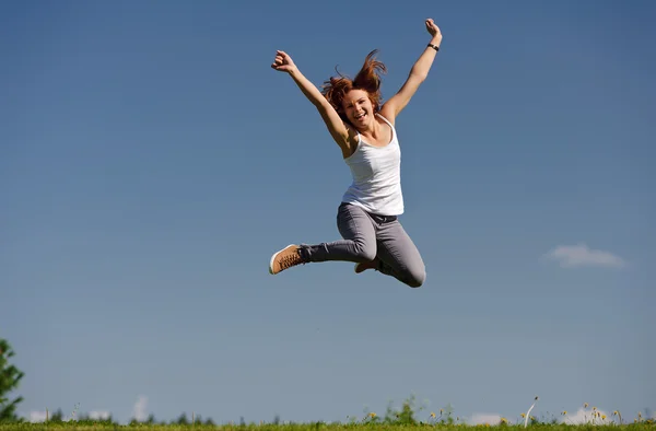 genç bir kadın dışarı atlama