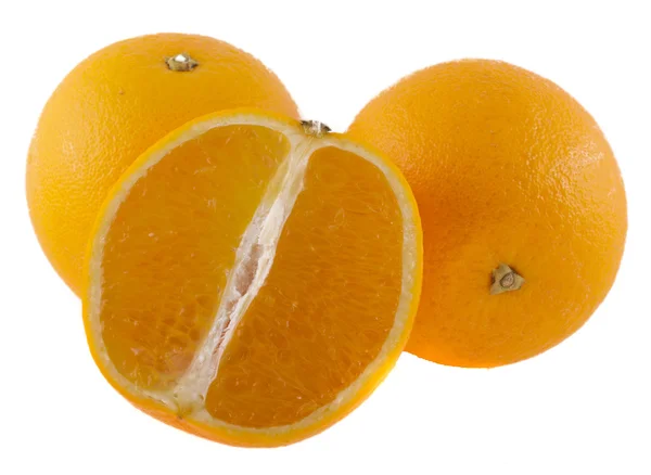 Beyaz arkaplanda üç portakal — Stok fotoğraf