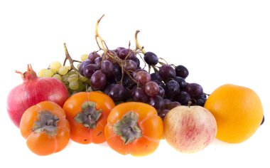 Beyaz bir arka plan üzerinde meyve