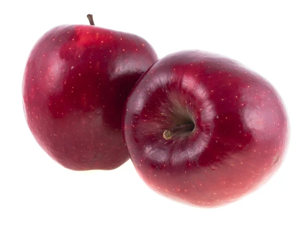 Las manzanas rojas están aisladas sobre un fondo blanco —  Fotos de Stock