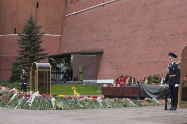 Rusya. Moskova. bekçi meçhul asker alexander bahçesindeki mezarı, onur.