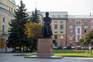 Nizhny Novgorod. N.A. Anıtı Dobrolyubov