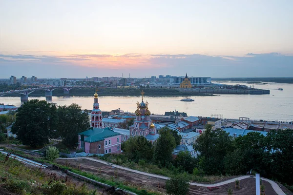 Ryssland Nizjnij Novgorod Julkyrkan Och Kanavinskijbron Vid Solnedgången — Stockfoto